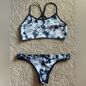 NWOT Honeydew Women Blue White Tie Dye Bralette and Thong Panties Set Size M